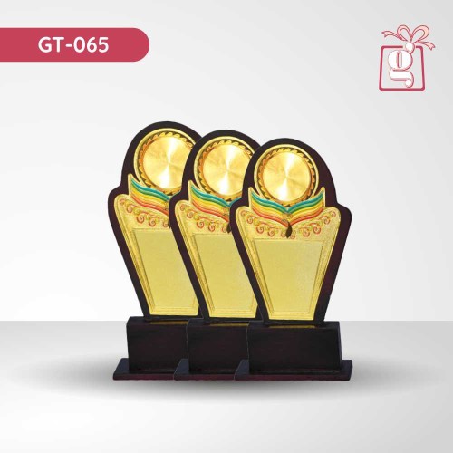 Wooden Trophy 065