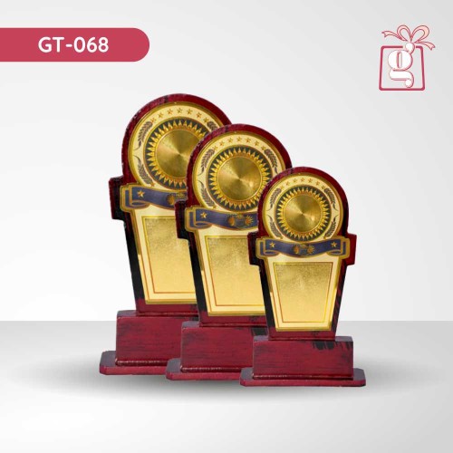 Wooden Trophy 068