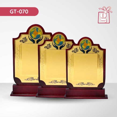 Wooden Trophy 070