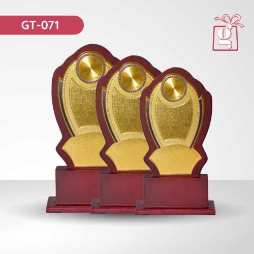 Wooden Trophy 071