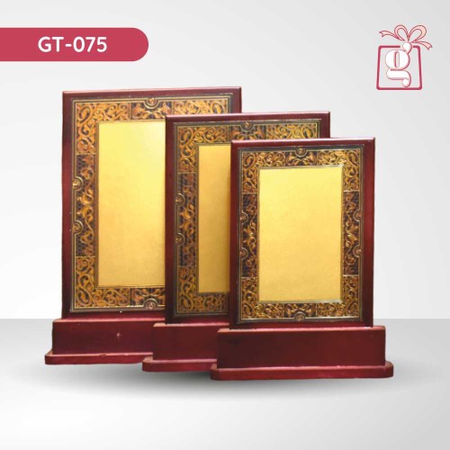 Wooden Trophy 075