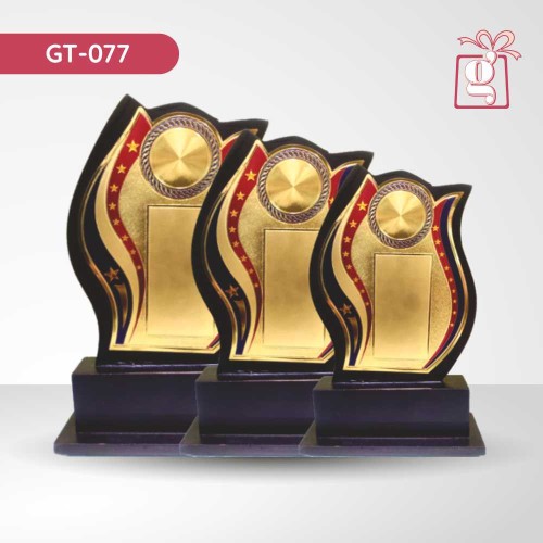 Wooden Trophy 077