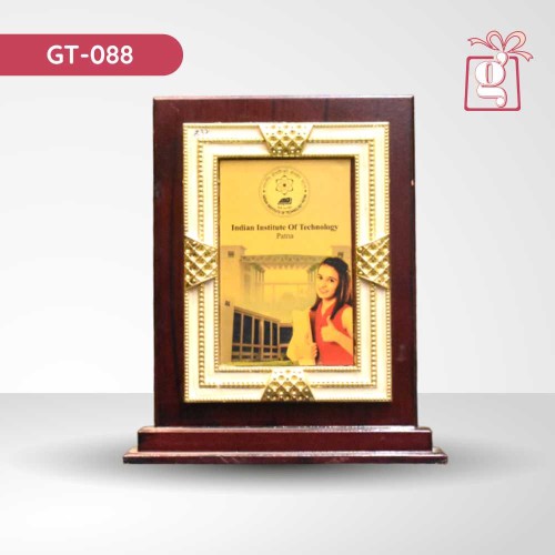 Wooden Trophy 088